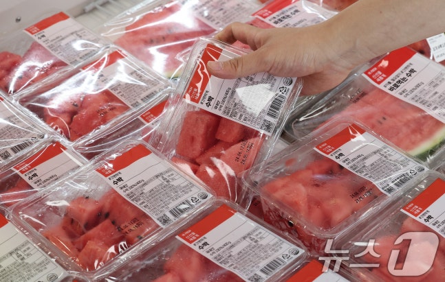 숨만 쉬는데 '텅장'인 이유…韓 의식주 OECD보다 55% 비싸