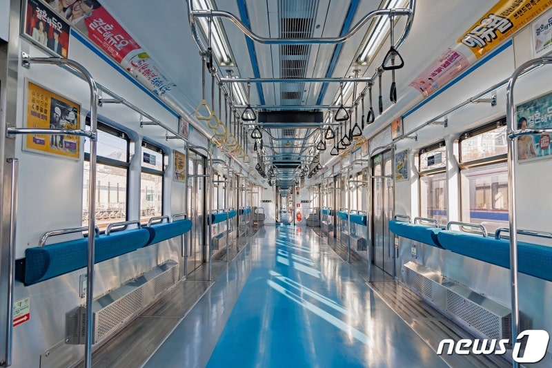<b>지하철</b> <b>가장</b> 시원한 곳은 '노약자석'…6도 더 더운 '이 자리' 피해라