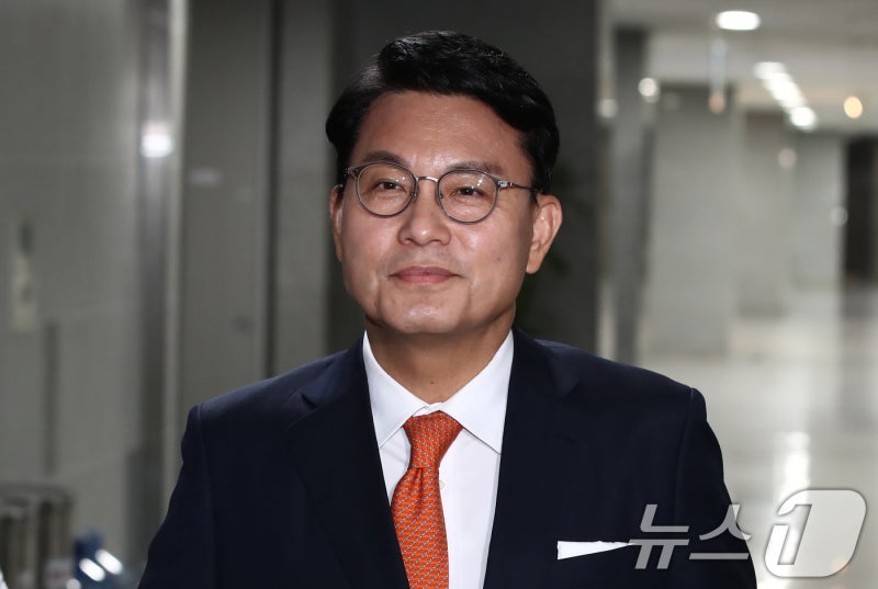 <b>윤상현</b>, 당대표 출마 <b>선언</b>…"보수 혁명으로 이기는 정당 만들겠다"