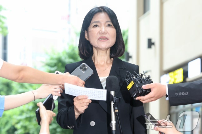 Kim In-sook, a candidate for the chairmanship of the Korea Communications Commission, is reporting to work for the first time at an office in Gwacheon, Gyeonggi Province, on the morning of the 8th, on the day of her confirmation hearing. 2024.7.8/News1 ⓒ News1 Reporter Min Kyung-suk