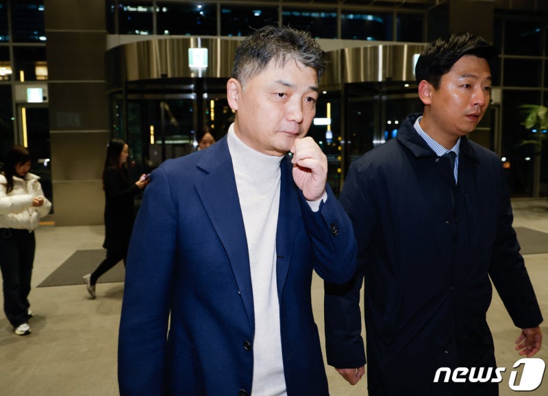 'SM 시세조종' 지시했나…檢, <b>카카오 김범수 구속영장</b> 청구(종합)