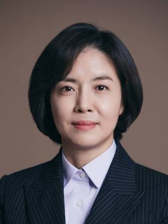 딸 '아빠 찬스' <b>논란</b>…<b>이숙연 대법관</b> 후보 "비상장주식 37억 기부"