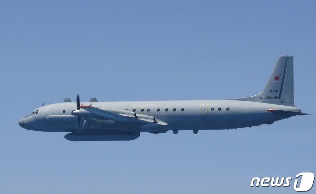 A Russian IL-20 flying on the 25th (local time) on May 25, 2023. ⓒ AFP=News1 ⓒ News1 Reporter Jung Yoon-mi