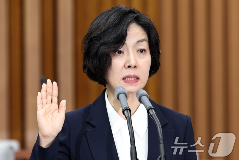 '아빠찬스·황제주식' 논란 <b>이숙연</b> "주식 사주는 부모 다 비난받아야 하나"