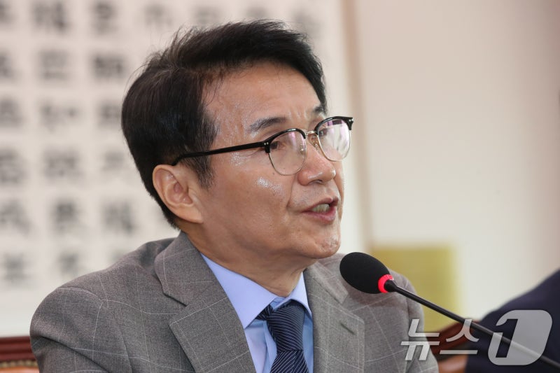 <b>청문회</b> 답변하는 <b>최재영 목사</b>