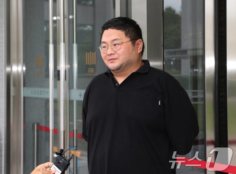 '<b>쯔양</b> 공갈' <b>혐의</b> 유튜버 <b>구제역</b>·주작감별사 구속 "2차 가해 우려 있어" (종...