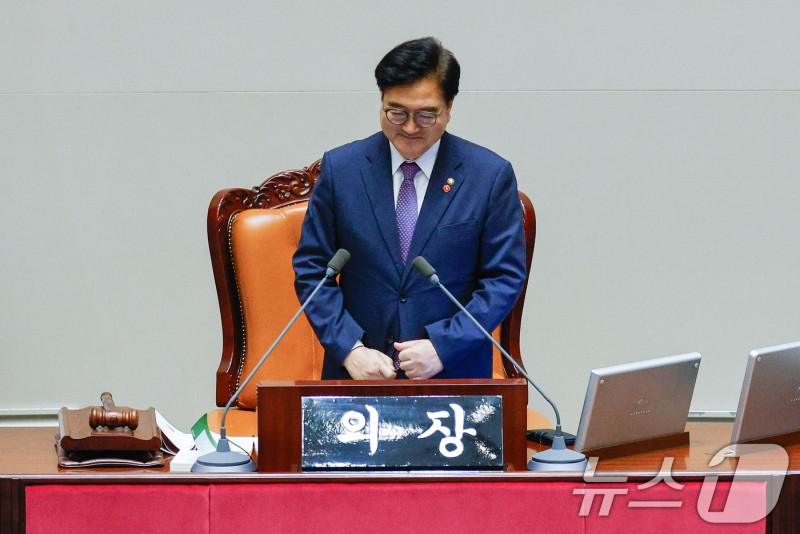 <b>방문진법</b>, 野 단독 본회의 처리…EBS법 4차 <b>필리버스터</b> 돌입(종합)