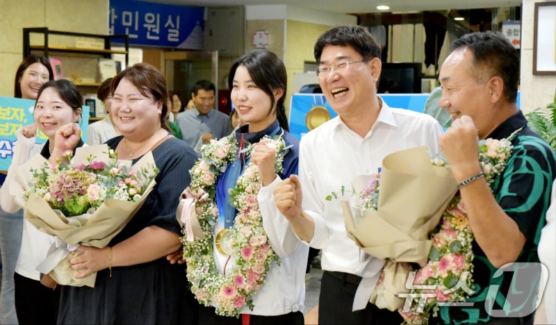 올림픽 금·은 <b>남수현</b> <b>고향 순천</b> 찾아