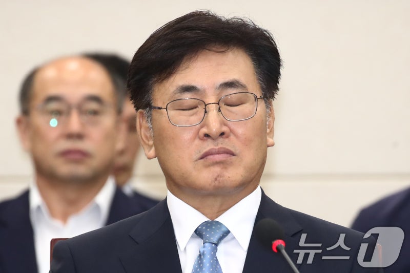 인사청문회 출석한 <b>유상임 후보자</b>