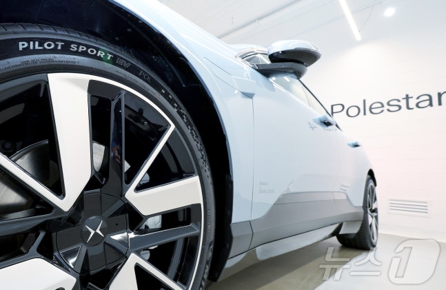 The 'Polestar 4' being unveiled at the Polestar Space in Yongsan-gu, Seoul, on the morning of the 13th. 2024.8.13/News1 ⓒ News1 Photographer Jang Soo-young