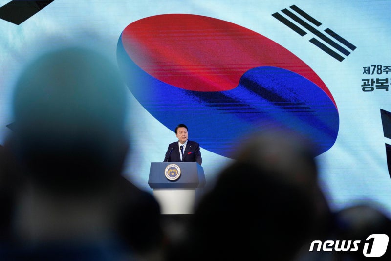 尹, 유도 銀 <b>허미미</b> 옆에서 "독립유공자 후손께 합당한 예우"(종합2보)