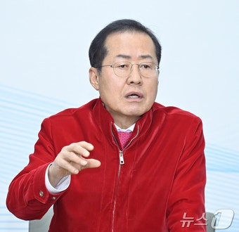 <b>홍준표</b> "뜬금없는 <b>주민투표</b>·공론화위 주장…결국 통합 <b>말자는</b> 것"