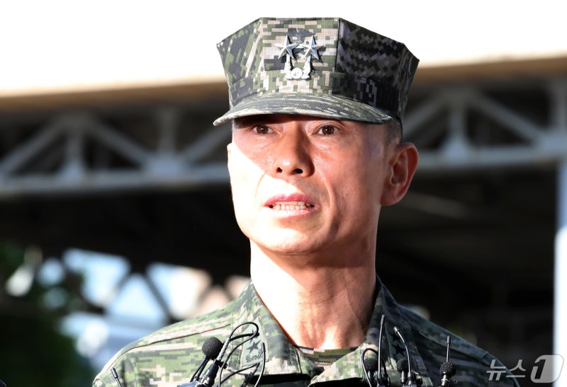 '해병대원 수사 외압' <b>임성근</b> 전 <b>사단장</b> <b>공수처</b> 출석…포렌식 참관