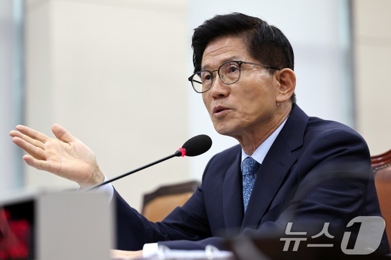 윤 대통령, <b>김문수 고용노동부 장관</b> 임명안 재가
