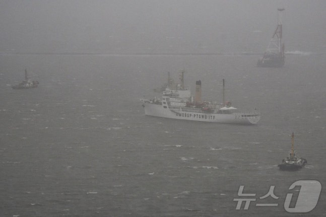 On the 2nd(local time), cloudy weather is observed in Manila, Philippines due to Typhoon No. 11 'Yagi'. 2024.09.02 ⓒ AFP=News1 ⓒ News1 Reporter Jeong Ji-yoon