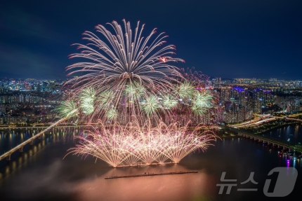 서울세계불꽃축제 2023에서 선보인 한화의 불꽃(한화 제공)