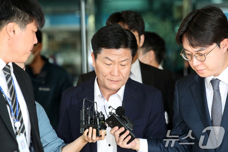 '<b>이태원</b> 참사' 이임재 금고 3년·박희영 <b>무죄</b>…엇갈린 1심 왜?