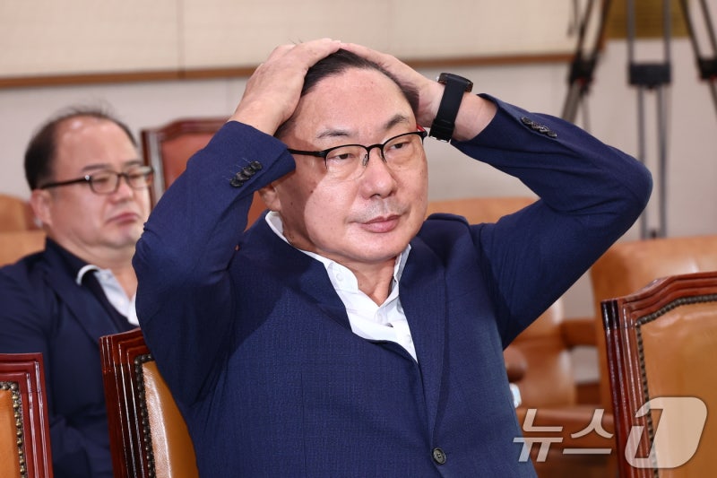 [뉴스1 PICK]'쌍방울 수사' 검사 <b>청문회</b>…檢 불출석, <b>이화영</b> 출석