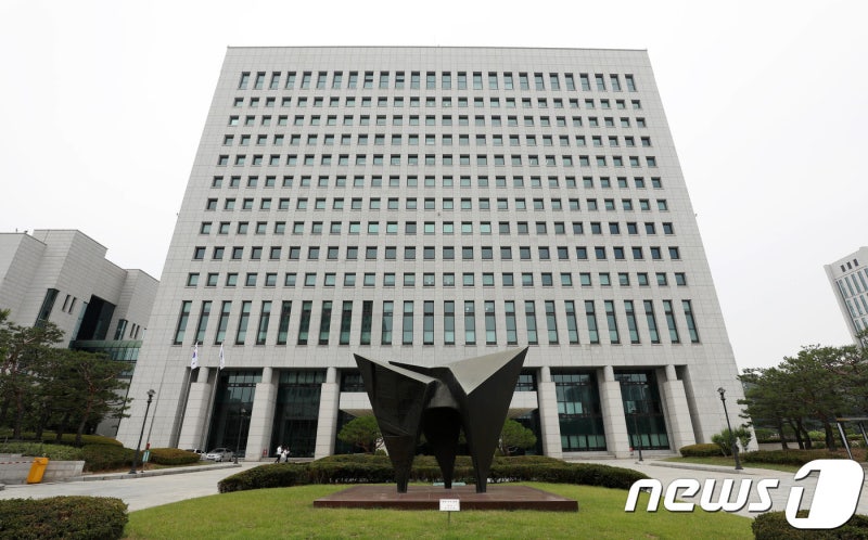 검찰 '<b>디지털 성범죄</b> TF' 출범…<b>딥페이크</b> 등 신종 범죄 대응