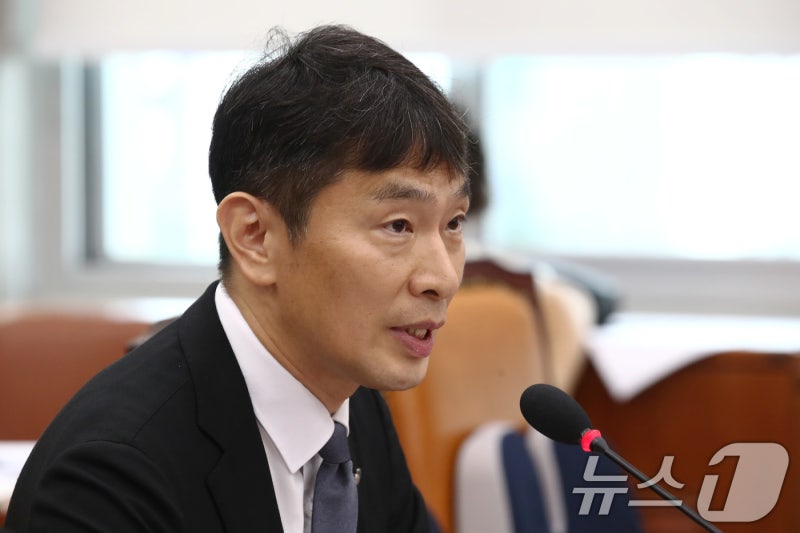 국감장 선 <b>이복현 금감원장</b> "중대 금융사고 발본색원 할 것”