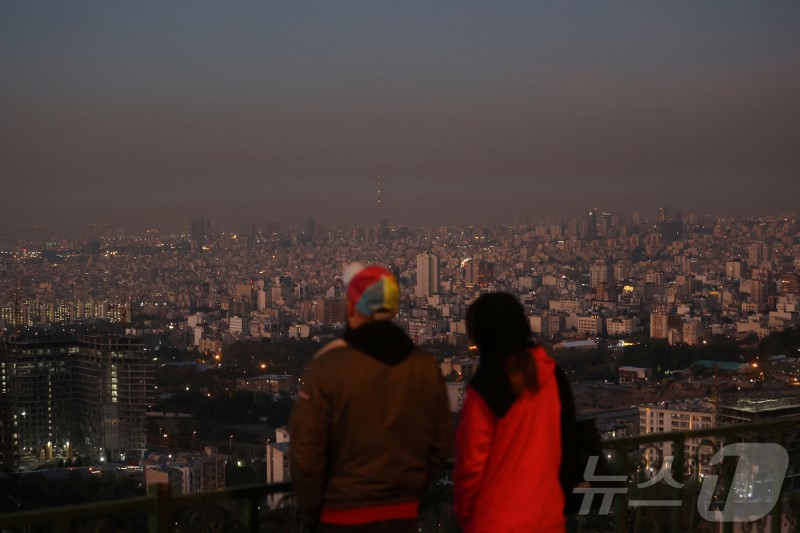 <b>이스라엘</b>-<b>이란</b> 충돌 일단락?…이란 "공격, 과소평가도 과장도 안돼"(종...