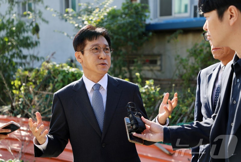 '새만금 태양광 비리·여론 조작' 의혹 <b>신영대</b> 의원 <b>구속영장</b> 청구