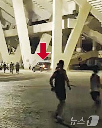 오프로드 차로 행인에 '고의 돌진' 테러…中 <b>에어쇼</b> 도시 10여명 사망