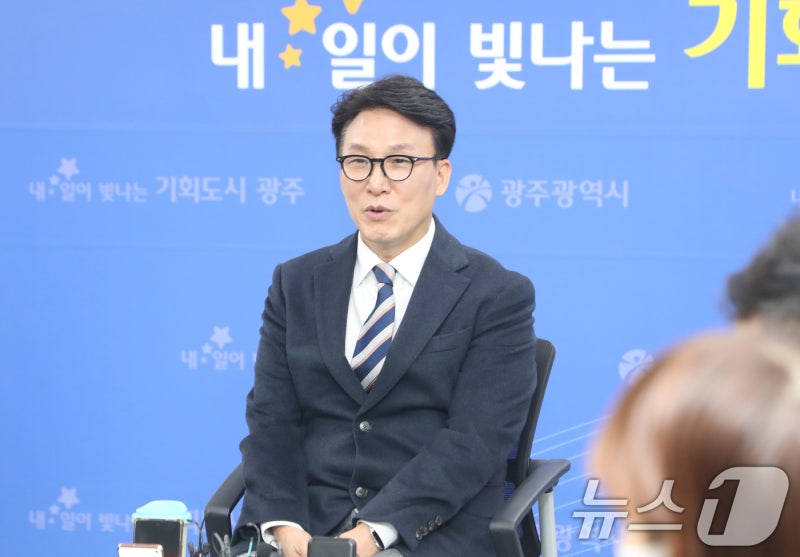 <b>광주</b> 찾은 <b>김민석</b> 민주당 <b>최고위원</b>