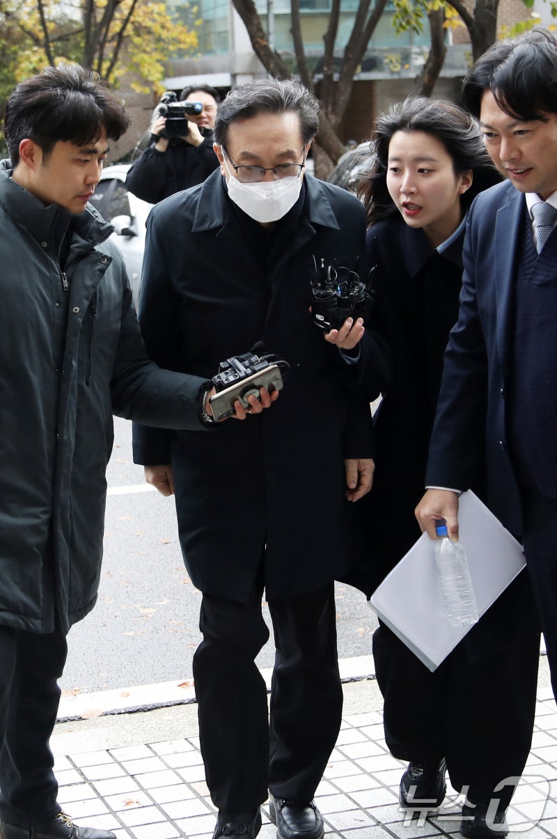 <b>손태승</b> 전 <b>우리금융 회장</b>, 구속 갈림길
