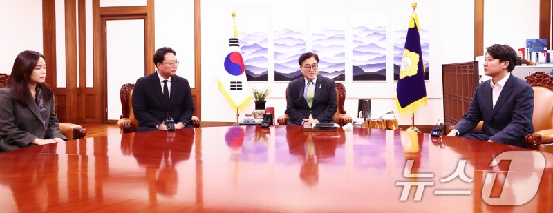 개혁신당 <b>회동</b>하는 <b>우원식 의장</b>