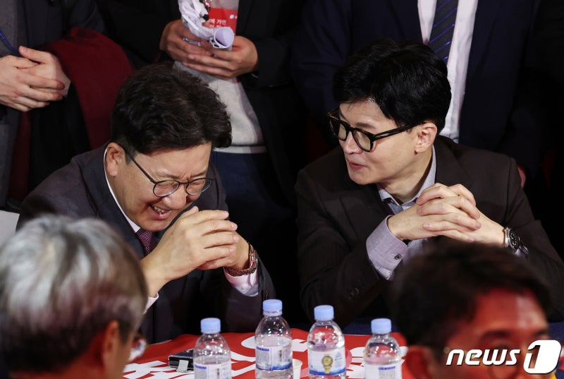 <b>권성동</b> "한동훈 체제 붕괴 시도? 모멸적이고 악의적"