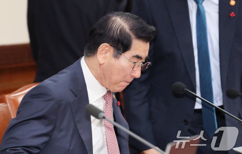 대륙아주, <b>김용현 변호인 사임</b>…"본인·가족들과 협의 거쳐"
