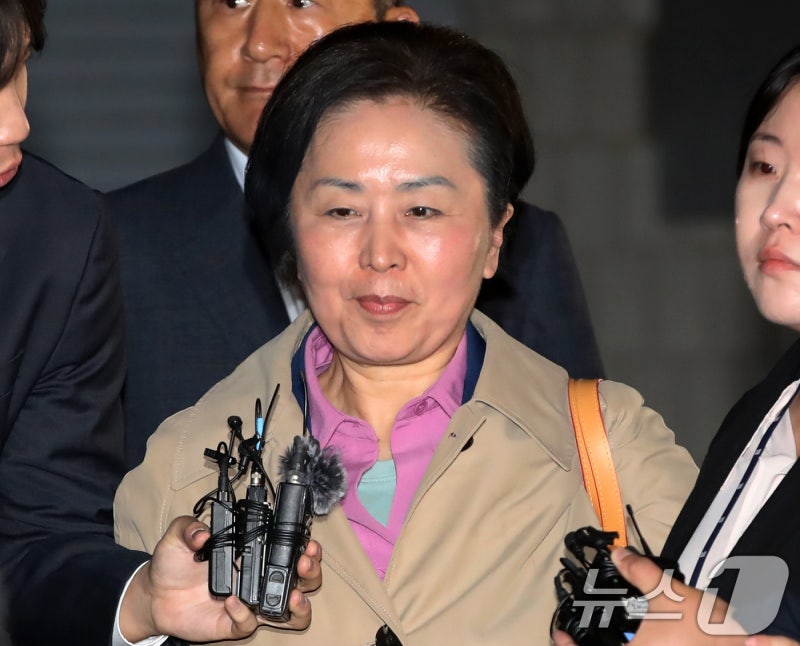 경남경찰청, <b>김영선</b>·<b>강혜경</b> '정자<b>법 위반</b>' 검찰 송치