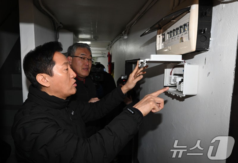 <b>쪽방촌</b> 찾은 <b>오세훈</b> 시장