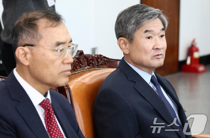 <b>정보위</b> 간담회 참석한 <b>조태용 국정원장</b>