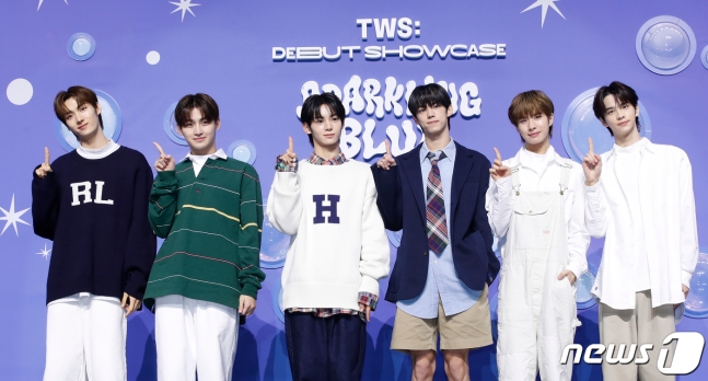 전문가 34인이 뽑은 올해 최고 신인 투어스