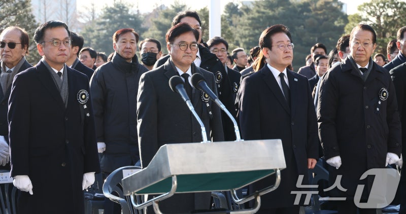 <b>김수한 전 국회의장 영결식</b>…우원식 "극한대결 꾸짖던 모습 기억"