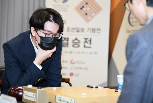 [벳조이]LG배 결승 3국, 또 &apos;사석&apos; 문제로 중단…커제 9단, 고성 항의