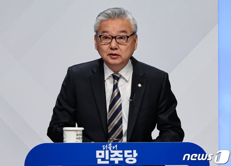 민주, <b>지명직</b> 최고위원에 '<b>경제</b> 전문가' <b>홍성국</b> 임명