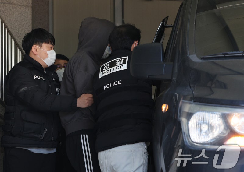 <b>서부지법</b> 난입 사태 '<b>녹색 점퍼 남성</b>' 영장실질심사