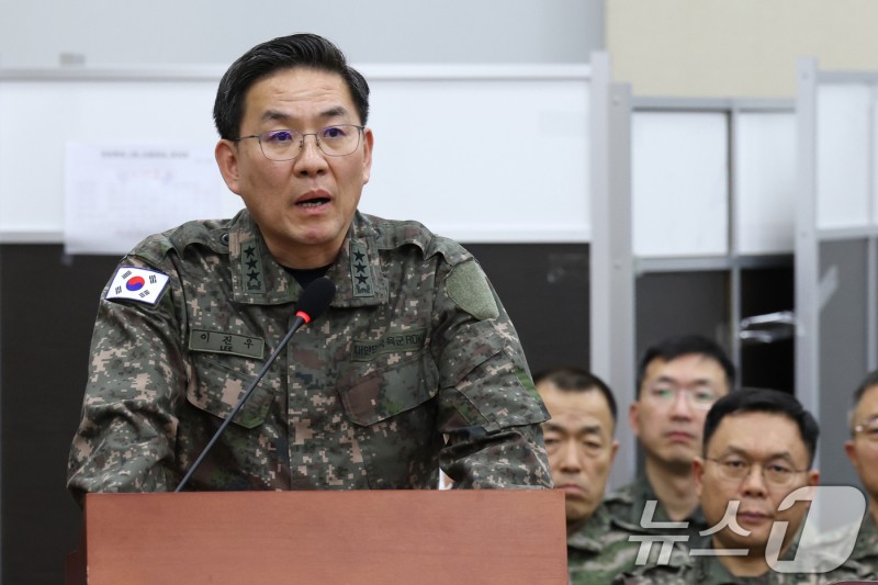 탄핵심판 나온 <b>이진우</b> "尹으로부터 체포 지시 없었다"(종합)