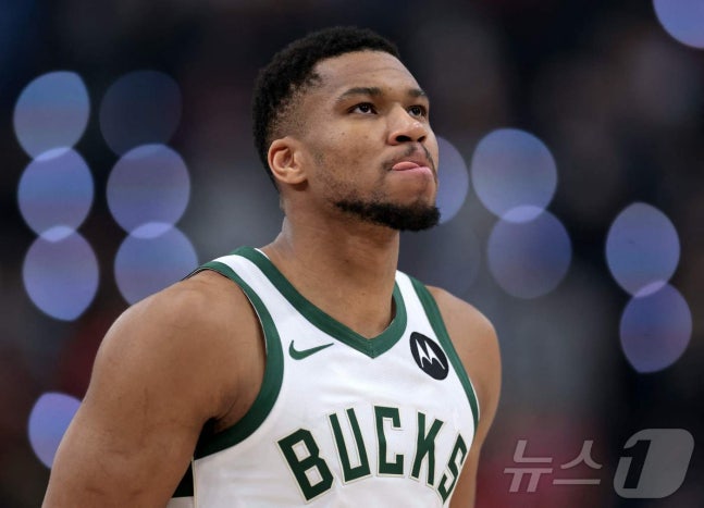 '팬 투표 1위' 아데토쿤보, 종아리 부상으로 NBA 올스타전 불참