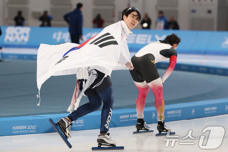 빙속 1000m <b>은메달</b> 추가한 <b>차민규</b>