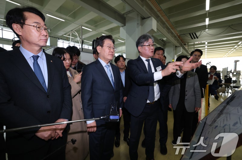 <b>수출기업 현장</b> 시찰하는 <b>이재명 대표</b>