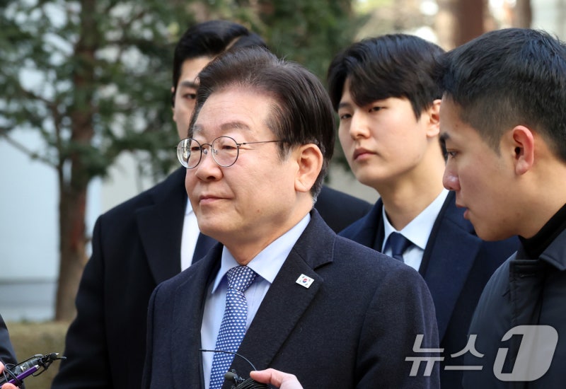 <b>이재명 대표</b>, <b>공판 출석</b>