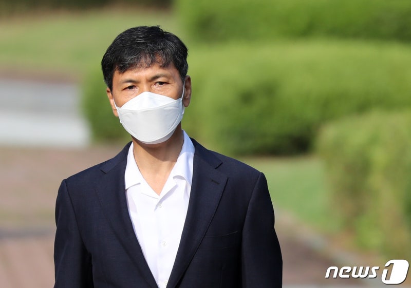 '권력형 성폭력' <b>안희정</b> 상대 손배소 2심 결론…1심 "8347만 배상"