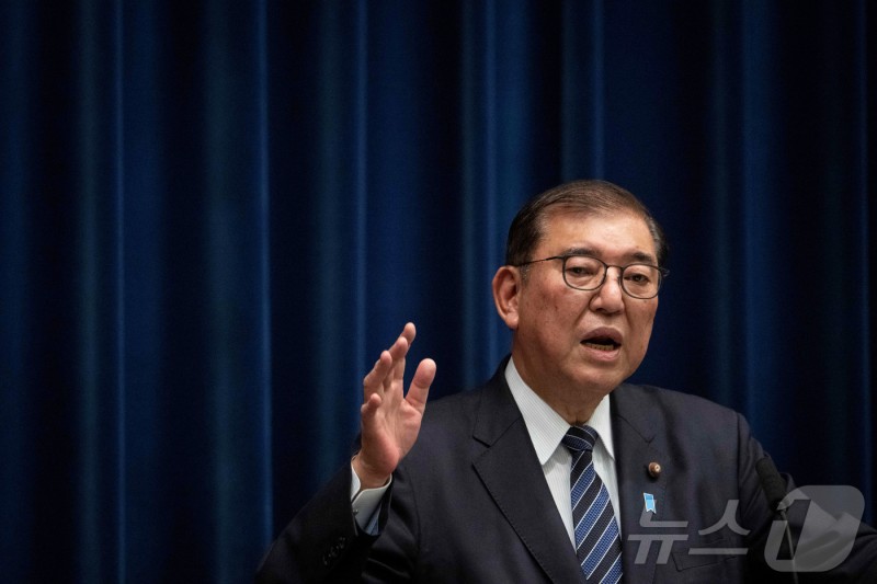 아사히 "<b>이시바</b> 총리, 자민당 초선들에 1000만원 가량 <b>상품권</b> 뿌려"