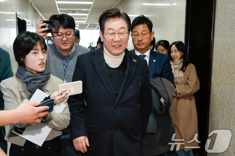 여권, <b>이재명</b> '<b>최상목 몸조심</b>' 일제 비판…"시정잡배나 할 망언"