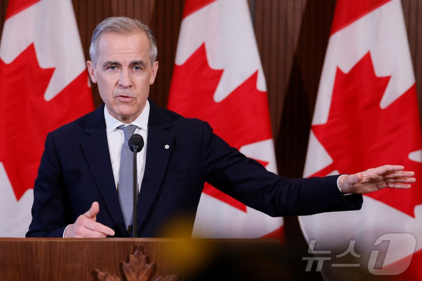 Canadian Prime Minister Mark Carney holds a press conference in Ottawa, Ontario, on the 27th (local time) and states, "I will have a conversation with U.S. President Donald Trump within a day or two." 2025.03.28 © Reuters=News1 © News