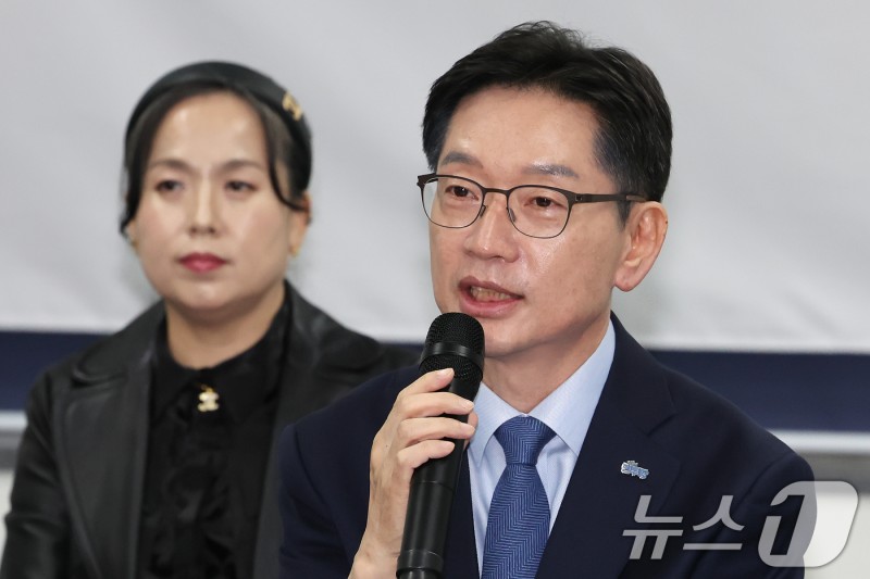 <b>이재명</b>·<b>김경수</b>·<b>김동연</b> '3파전'…민주 <b>경선</b> 막 올랐다(종합)